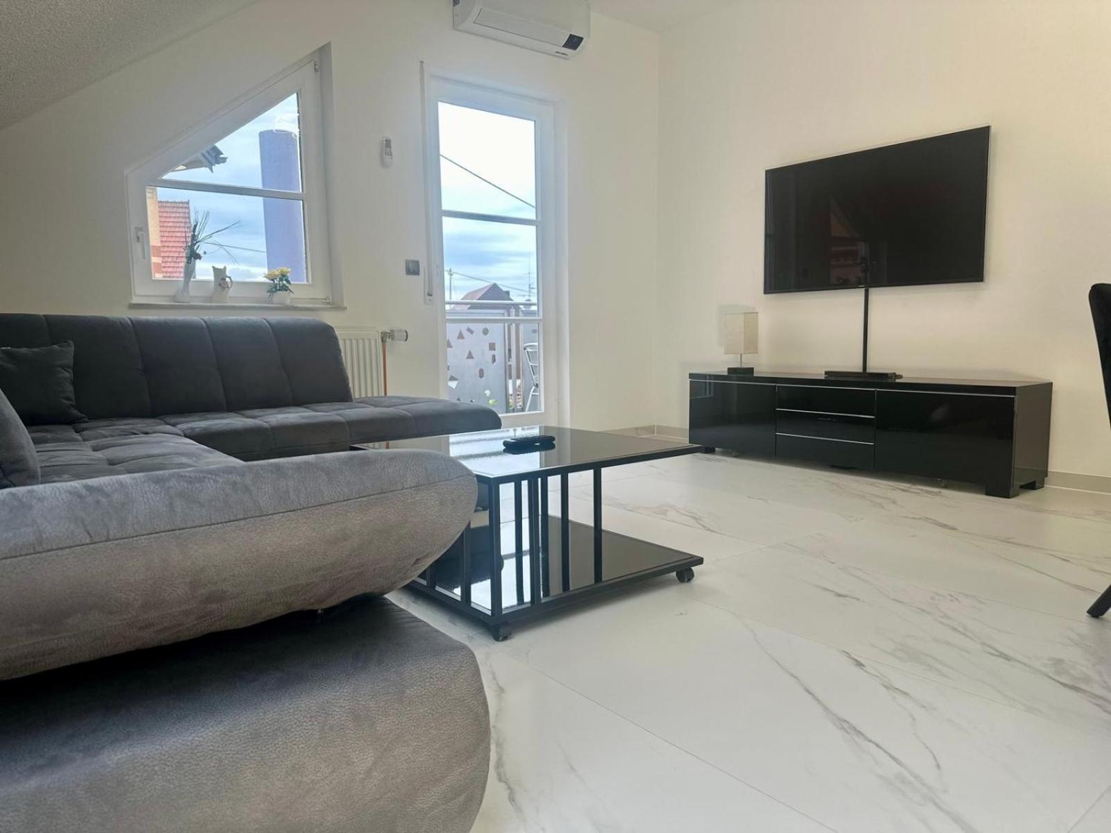 Flexible, Schoene Und Gut Aussehende Feriensuite Reutlingen Exteriör bild